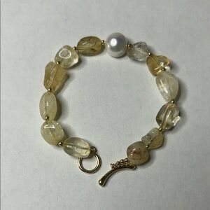 Citrine stones and freshwater pearl Bracelet